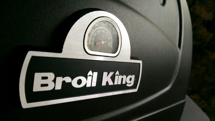 Engine room: All engines full throttle, warp speed! Yes, Sir! (Broil King)